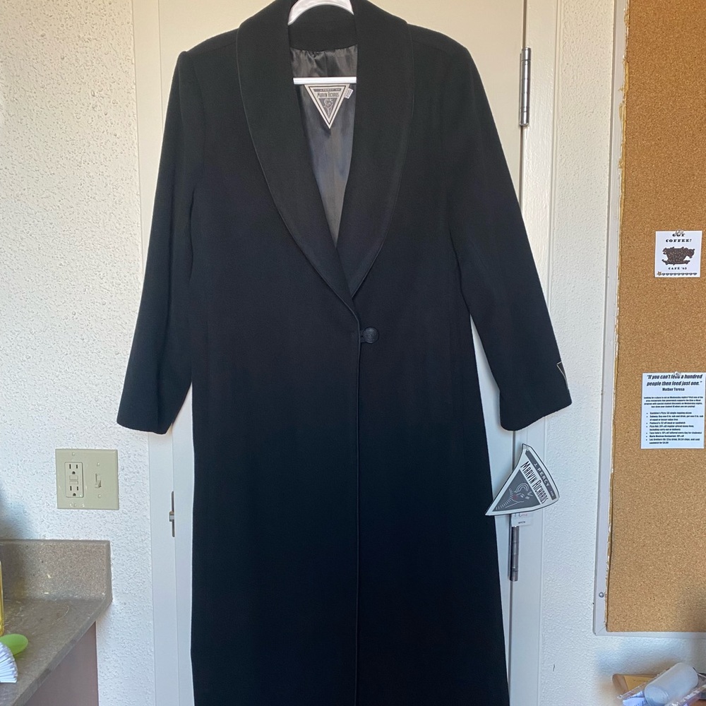 Black J. Percy for Marvin Richards cashmere wool pea coat style# 1822